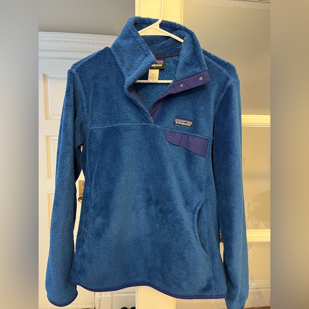 Patagonia fleece blue sweatshirt